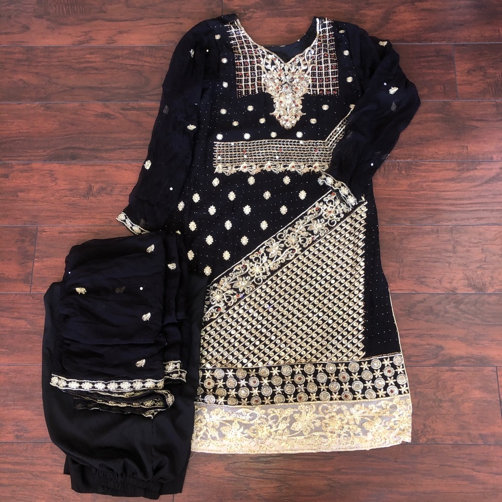 Shalwar kameez (Indian/Pakistani dress) fancy